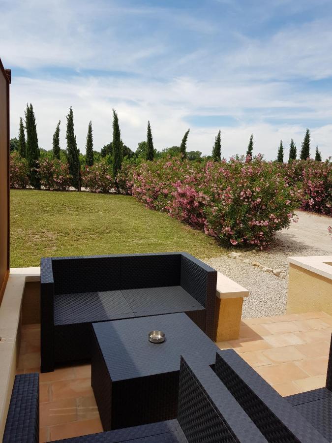 Le Mas De Guiguite Mézoargues المظهر الخارجي الصورة