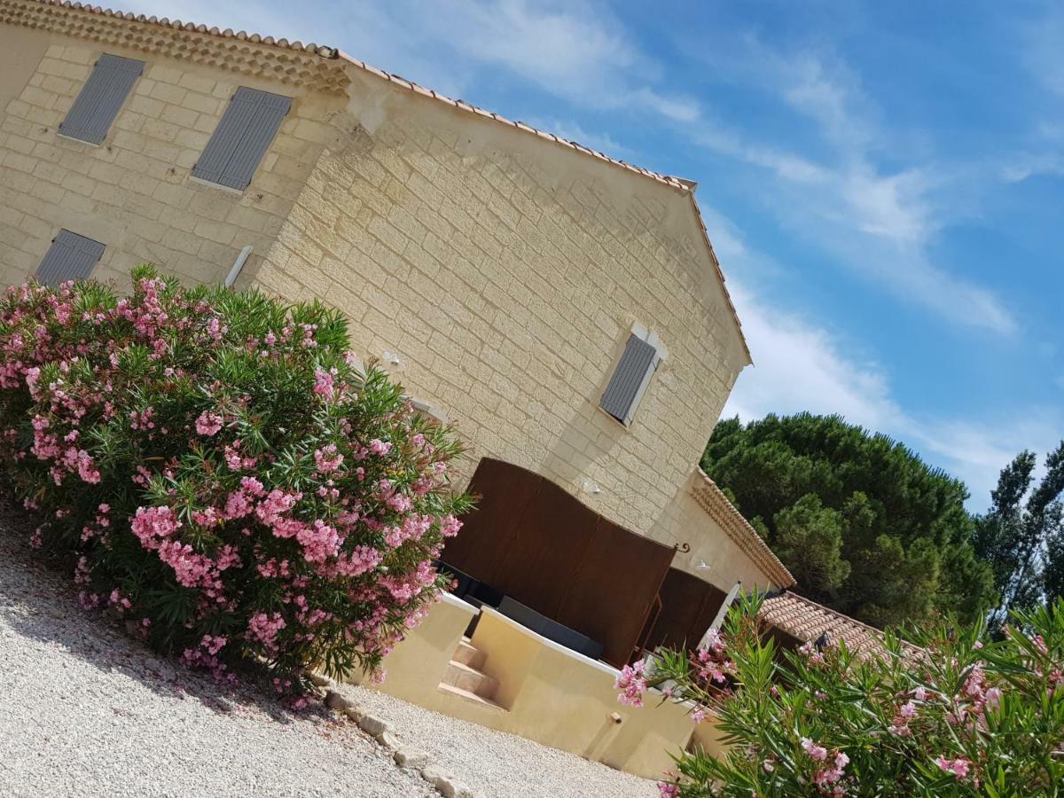 Le Mas De Guiguite Mézoargues المظهر الخارجي الصورة